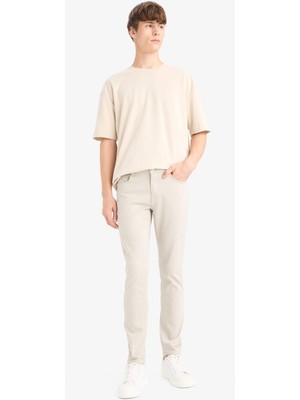 DeFacto %100 Pamuk Pedro Slim Fit Dar Kalıp Normal Bel Dar Paça Jean Pantolon F9796AX25AU