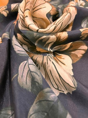 Bursa Ipeği Melis Desen Fular Siyah