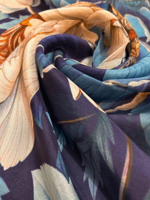 Bursa Ipeği Melis Desen Fular Lacivert-Beyaz