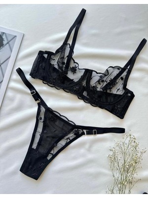 Kadın Siyah Nakış Işlemeli Transparan Iç Çamaşır Takımı