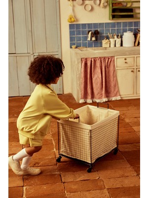 Sarı Nakış Detaylı Reglan Kol Sweatshirt