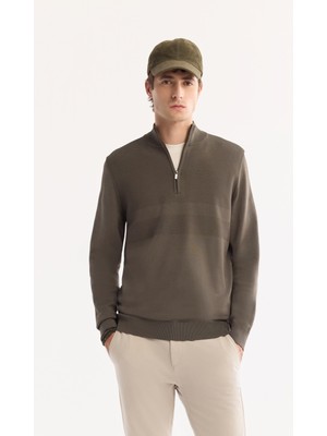 AVVA Erkek Haki Dik Yaka Fermuarlı Rayon Tüylenmeyen Triko Regular Fit Kazak A52Y5021