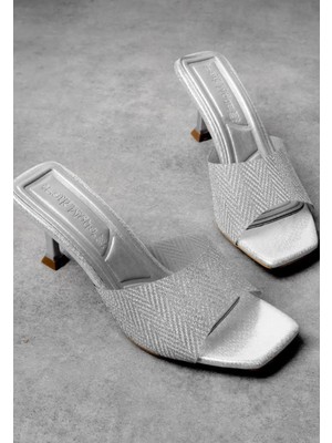 Mç Plus Luart Platin Simli Topuklu Terlik