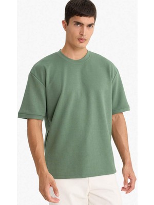 DeFacto Oversize Geniş Kalıp Bisiklet Yaka Kısa Kollu Tişört F0320AX25AU