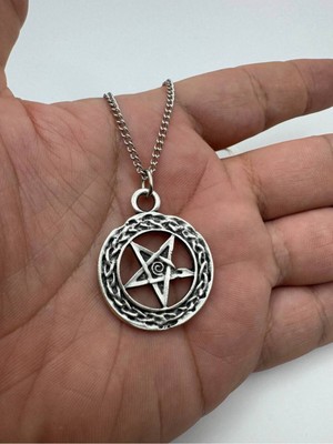Herşey Nota Pentagram Işlemeli Unisex Kolye – Metal  Zincirli, Gotik & Mistik Metal Takı