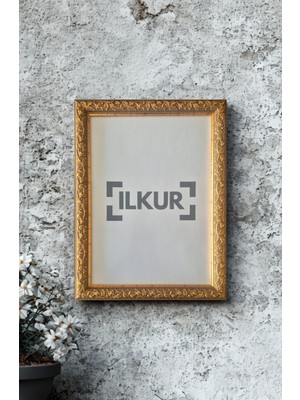 A4 Boyutunda (21X30 Cm) Düz Camlı Yaprak Desenli Çerçeve