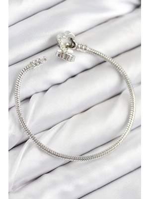 Zarif Kadın Için Silver Pirinç Charm Zirkonlu Yonca Bileklik