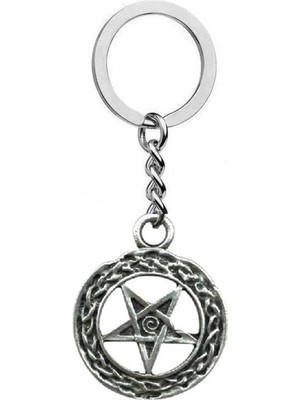 Pentagram Işlemeli Metal Anahtarlık – Unisex Gotik & Mistik Aksesuar