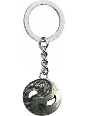 Yin Yang Sembolü Figürlü Anahtarlık – Zamak Metal Denge ve Uyum Temalı Unisex Aksesuar