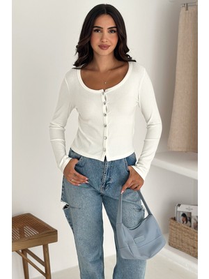 “soft Button” Bluz – Sade Şıklığın Gücü