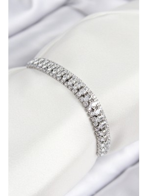 Pirinç Zirkon Taşlı Tennıs Model Gümüş Renk Asansörlü Kadın Bileklik