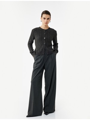 Uzun Kollu Bisiklet Yaka Düğmeli Saç Örgü Hırka