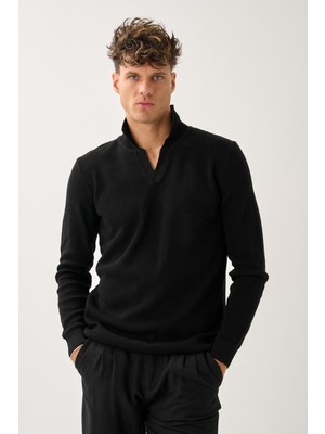 V Detaylı Polo Yaka Kazak