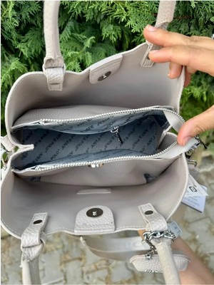 Just Polo Kadın Lüks 3 Bölmeli Yumuşak Deri Şık Ayarlanabilir Askılı Omuz Çantası