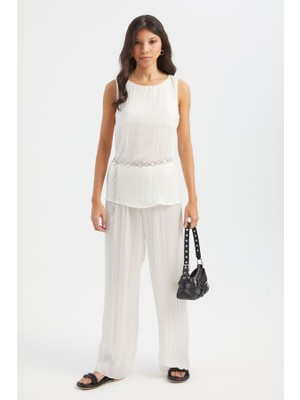 Hiccup Kadın Kemer Detaylı Plise Yuvarlak Yaka Bluz Beyaz