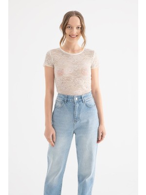 Hiccup Kadın Çiçek Nakışlı Yuvarlak Yaka File Üst Beyaz