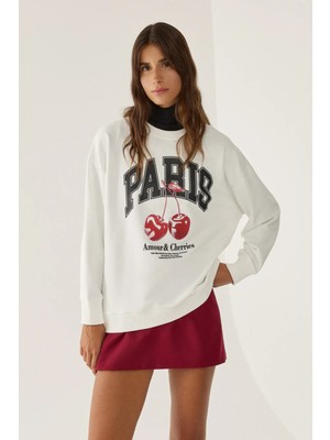 Hiccup Kadınlar Baskılı Rahat Kesim Bisiklet Yaka Sweatshirt Tozlu Beyaz