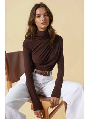 Hiccup Kadın Dik Yaka Büzgü Detaylı Sandy Bluz Kestane Kahvesi