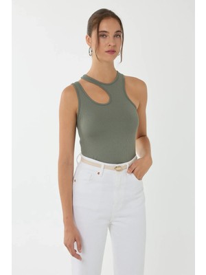 Hiccup Kadın Asimetrik Yaka Crop Top Yeşil