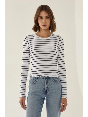 Hiccup Kadınlar Slim Fit Bisiklet Yaka Basic Bluz Tozlu Beyaz
