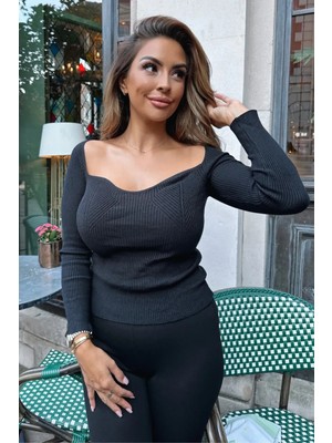 Hiccup Kadın Kalp Yaka Kazak Siyah