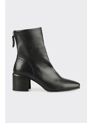 Siyah Deri Kadın Klasik Bot