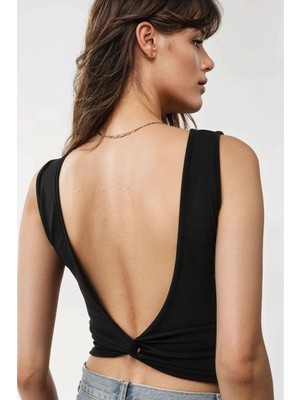 Hiccup Kadınlar Slim Fit Sırtı Açık Kayık Yaka Örme Üst Siyah