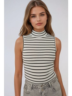 Hiccup Kadın Slim Fit Dik Yaka Üst  Beyaz