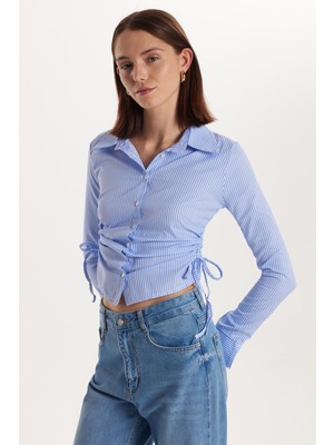 Kadın Slim Fit Rahat Kesim Uzun Kollu Bağlamak Detaylı Çizgili Mavi Gömlek