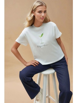 Hiccup Kadın Baskı Detaylı Regular Fit Bisiklet Yakalı %100 Pamuklu T-shirt Beyaz