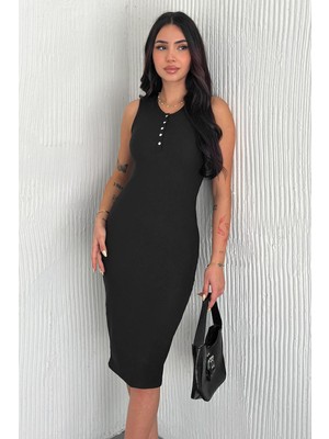 Düğme Detaylı Kolsuz Midi Elbise – Şık & Zarif Tasarım