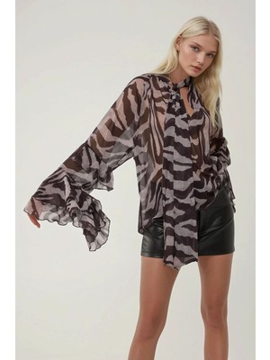 Hiccup Kadın Zebra Desenli Fırfır Kollu Bluz Çok Renkli