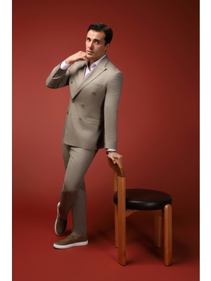 Kiğılı 7 Drop Slim Fit Dar Kesim Keten Karışımlı Sivri Yaka Kruvaze Takım Elbise