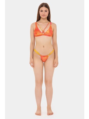 Hiccup Kadınlar Düz Renk Askılı Üçgen Bikini Takımı, Brezilya Kesimli Alt Parça ile Soluk Turuncu