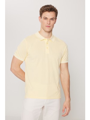 AC&Co / Altınyıldız Classics Erkek Çekmeyen Pamuklu Kumaş Slim Fit Dar Kesim Sarı-Beyaz Kıvrılmaz Polo Yaka Tişört