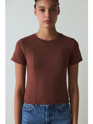 Kapuçino Bisiklet Yaka Slim Fit Modal Baby Tee Tişört