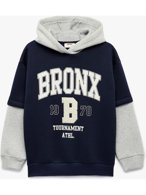 Kapşonlu Uzun Çıkma Kollu Şardonlu Oversize Kolej Baskılı Sweatshirt