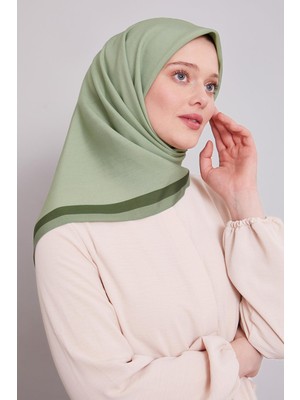 Yeşil Kenar Şerit Aura Eşarp