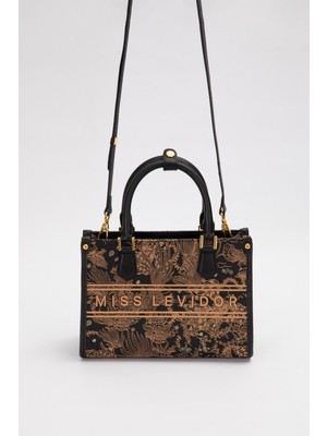 Siyah Nakış Detaylı El Çantası