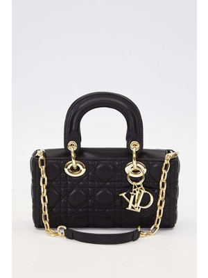 Siyah Zincir Askı Aksesuarlı El Çantası