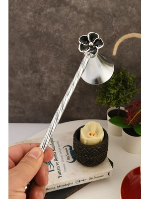 Çiçek Figürlü Metal Mum Söndürücü, Gümüş ve Siyah Mine Renk Seçenekleri