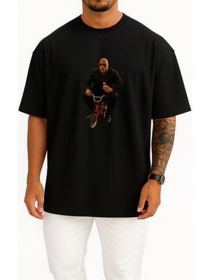 Oversize Dwayne Johnson On A Bike Göğüs Tasarımlı Unisex T-Shirt