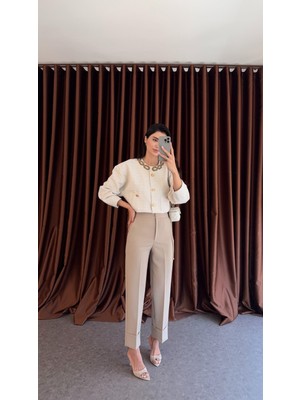 Paça Katlı Krem Pantolon
