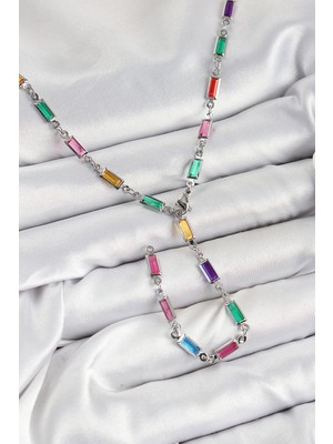 Pirinç Renkli Zirkon Taşlı Dikdörtgen Model Gümüş Renk Kadın Y Kolye