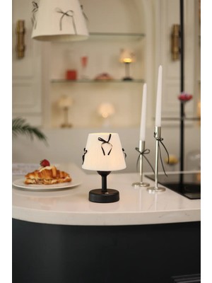 Krem Kadife Süet Siyah Fiyonk Kablosuz Şarjlı Masa Lambası - Alt Siyah