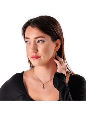 Atelier Leo Handmade Jewellery Harmoni Mini Çiçek Kırmızı Kadın 3'lü Takı Seti Küpe Kolye Yüzük Takım Bakır El Yapımı Kristal Taşlı Kararma Yapmaz Kutulu