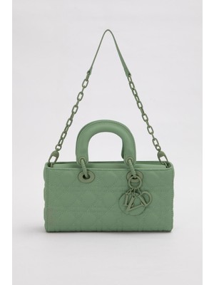 Yeşil Logo Aksesuar Zincirli Omuz Çantası