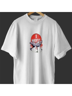 1 Ayıs Emekçilerimiz Için Özel Tasarım 1 Ayıs Dünya Baskılı Tshirt  Beyaz