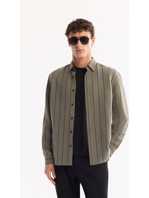 AVVA Erkek Yeşil Düğmeli Yaka Soft Touch Çizgili Comfort Fit Gömlek A52Y2101