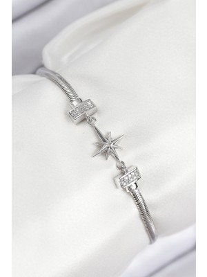 Pirinç Zirkon Taşlı Kutup Yıldızı Model Gümüş Renk Kadın Bileklik